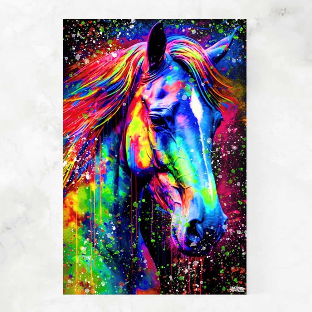 HORSE IN PRETTY COLORS