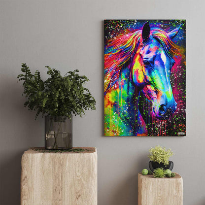 HORSE IN PRETTY COLORS